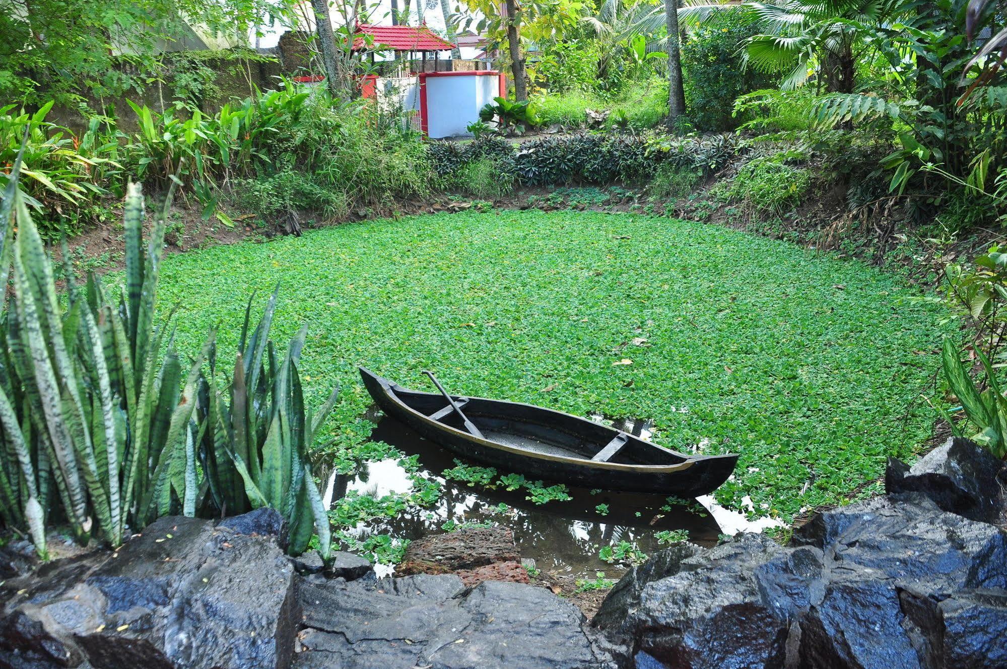 Eden Garden Farmstay, Kochi Extérieur photo